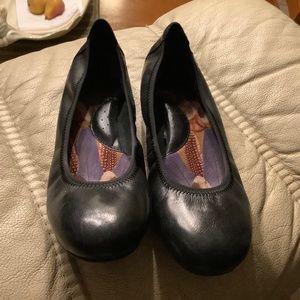 Women’s Born Black Flats